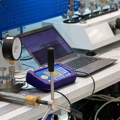 गुणवत्ता  IEC Ul Testing Lab For Industrial Mining Machinery Rapid Third-party authentication service कारखाना